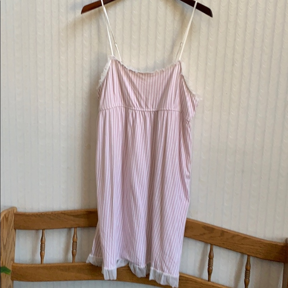 Vera Wang Nighty
